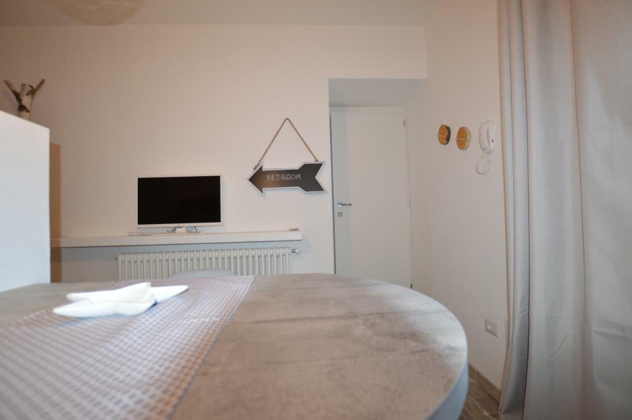 Casa Delle Corti Daire Colico Dış mekan fotoğraf