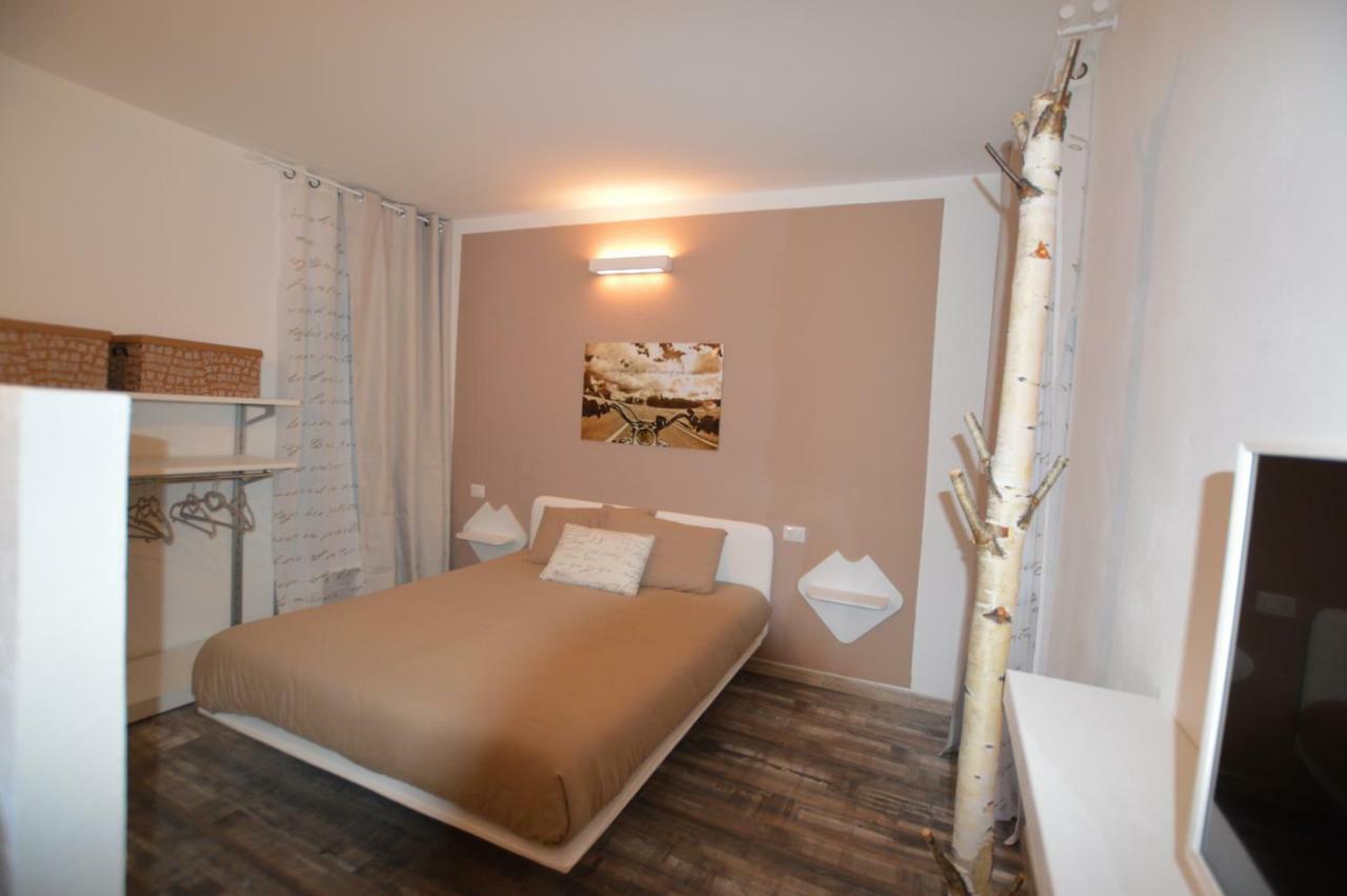 Casa Delle Corti Daire Colico Dış mekan fotoğraf